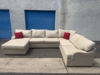 Comfortable sectional couch light gray , very clean