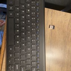 Battery Powered Computer Keyboard 