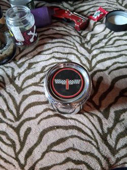 Center rim cap 80-81 chevy corvette c3.