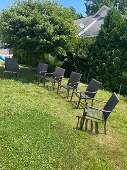 Outside table with 6 chairs