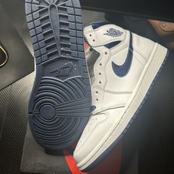 Jordan 1 High Metallic Navy Size 8.5 Used