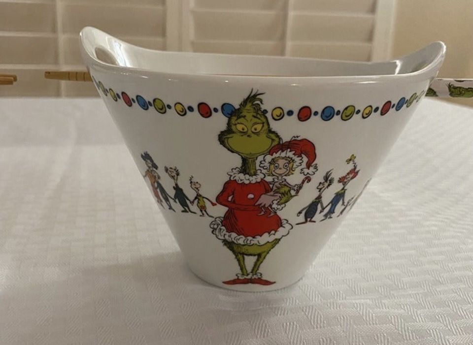 Grinch Christmas Ramen/Soup Bowl w/ Chopsticks (1 Bowl)