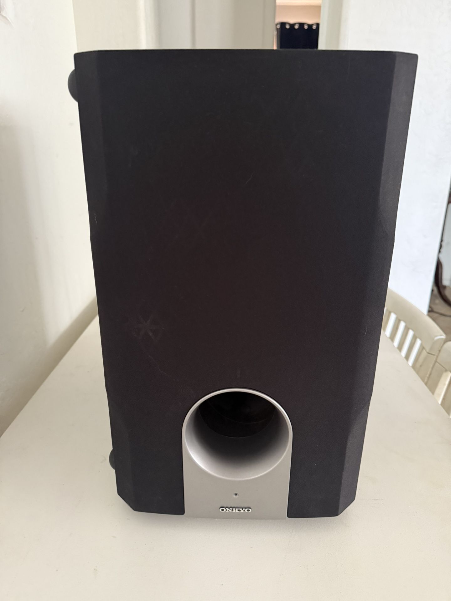 Onkyo SKW-204 Powered Subwoofer