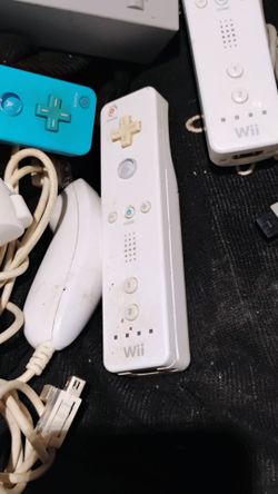 Wii game systems 3 controller 2 numb Chuck's 5 games