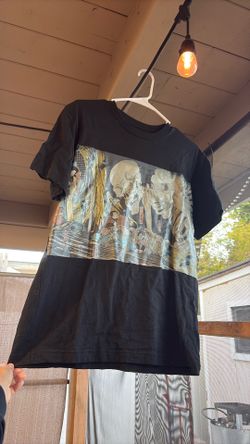Men’s Medium shirt