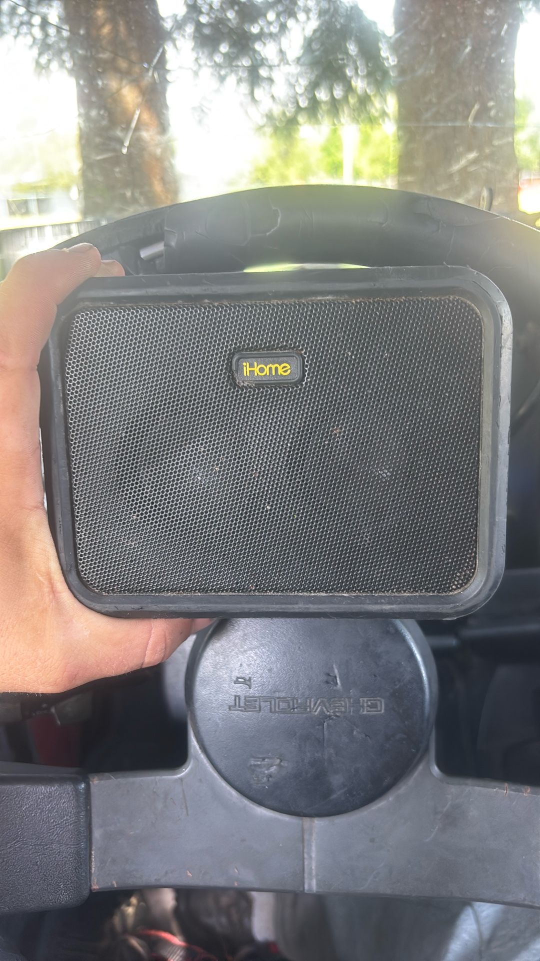 ihome ibn6 Portable speaker/ charger