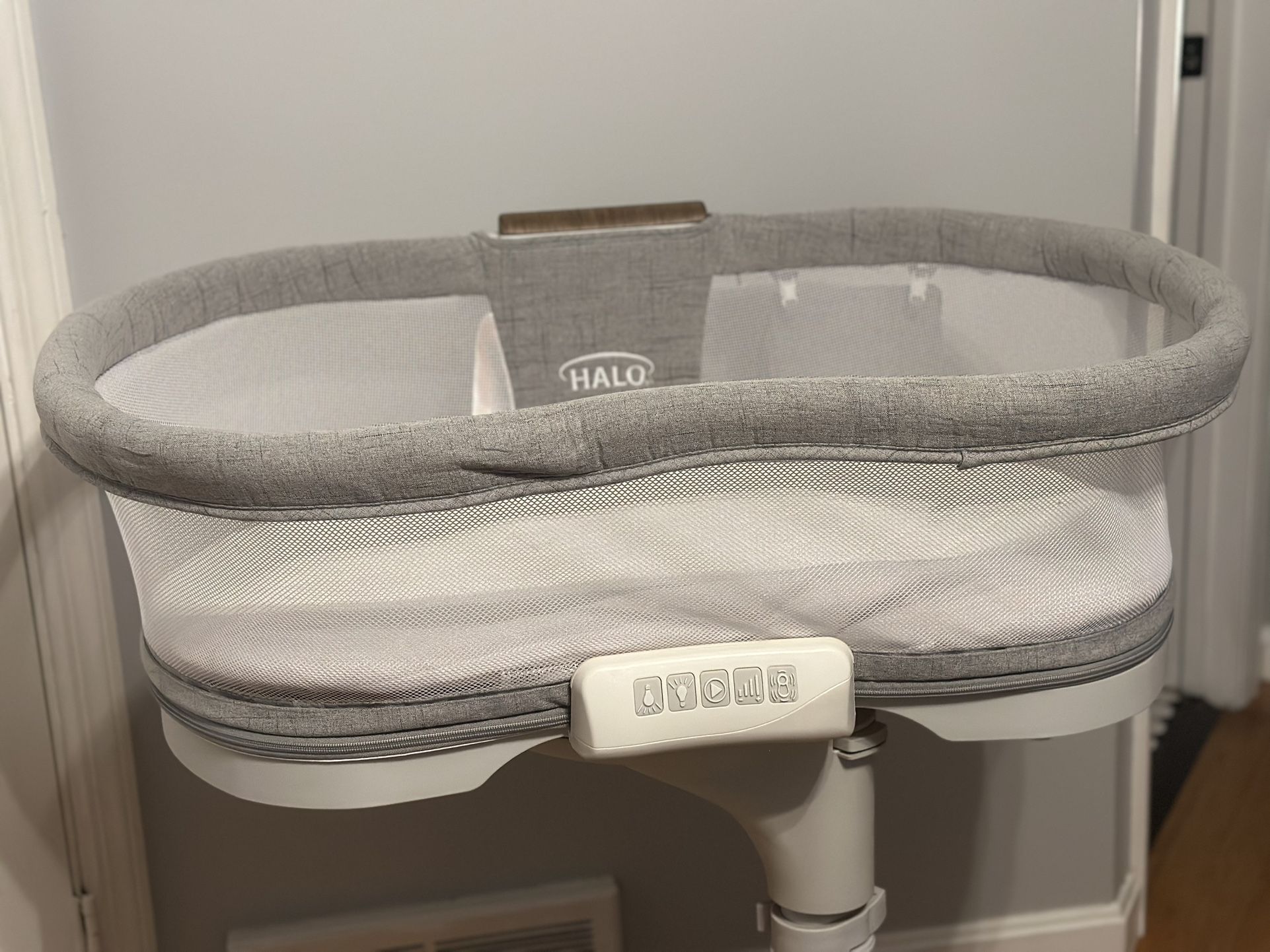 Halo Deluxe Bassinet