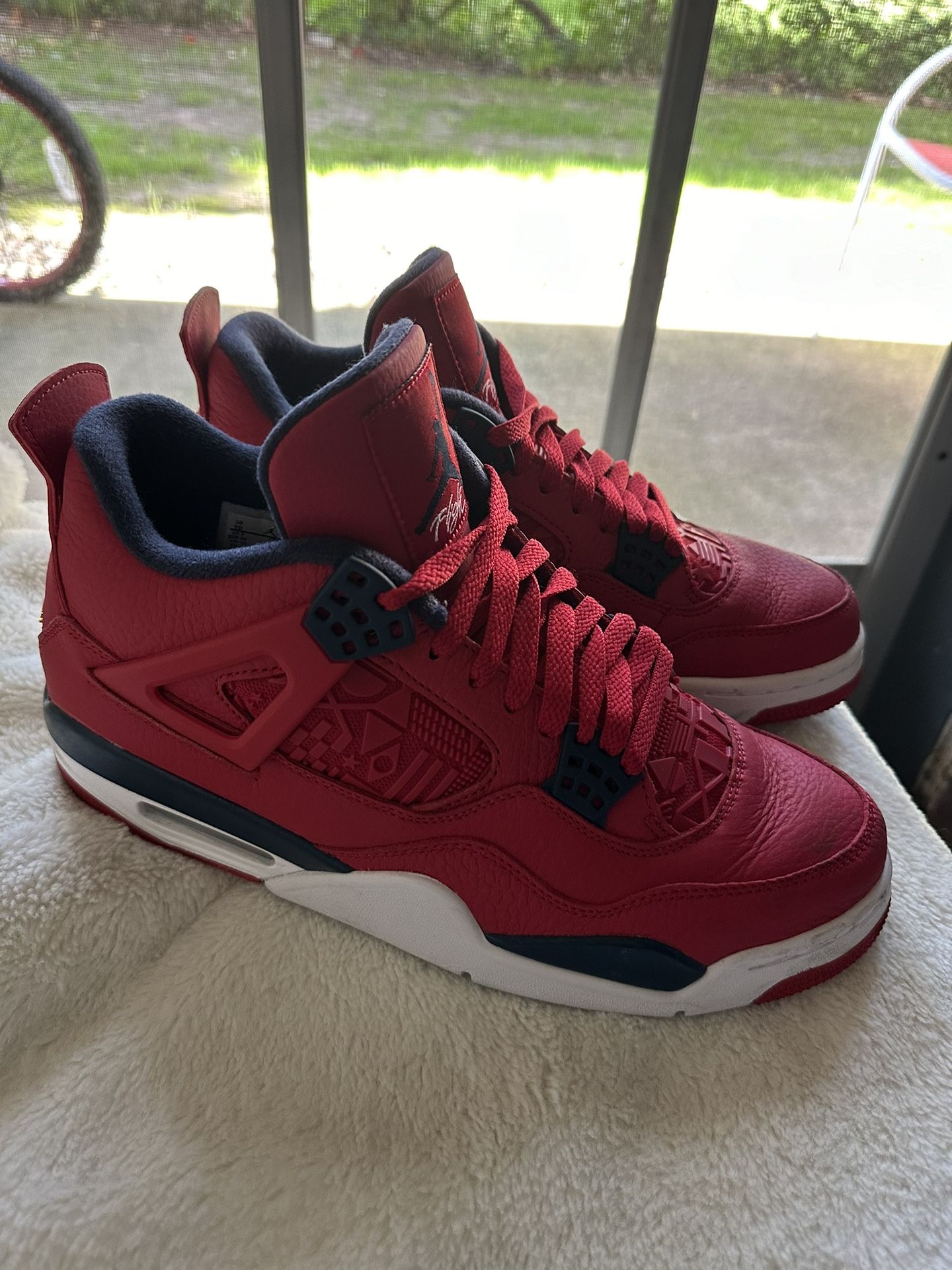AIR JORDAN 4 RETRO SE