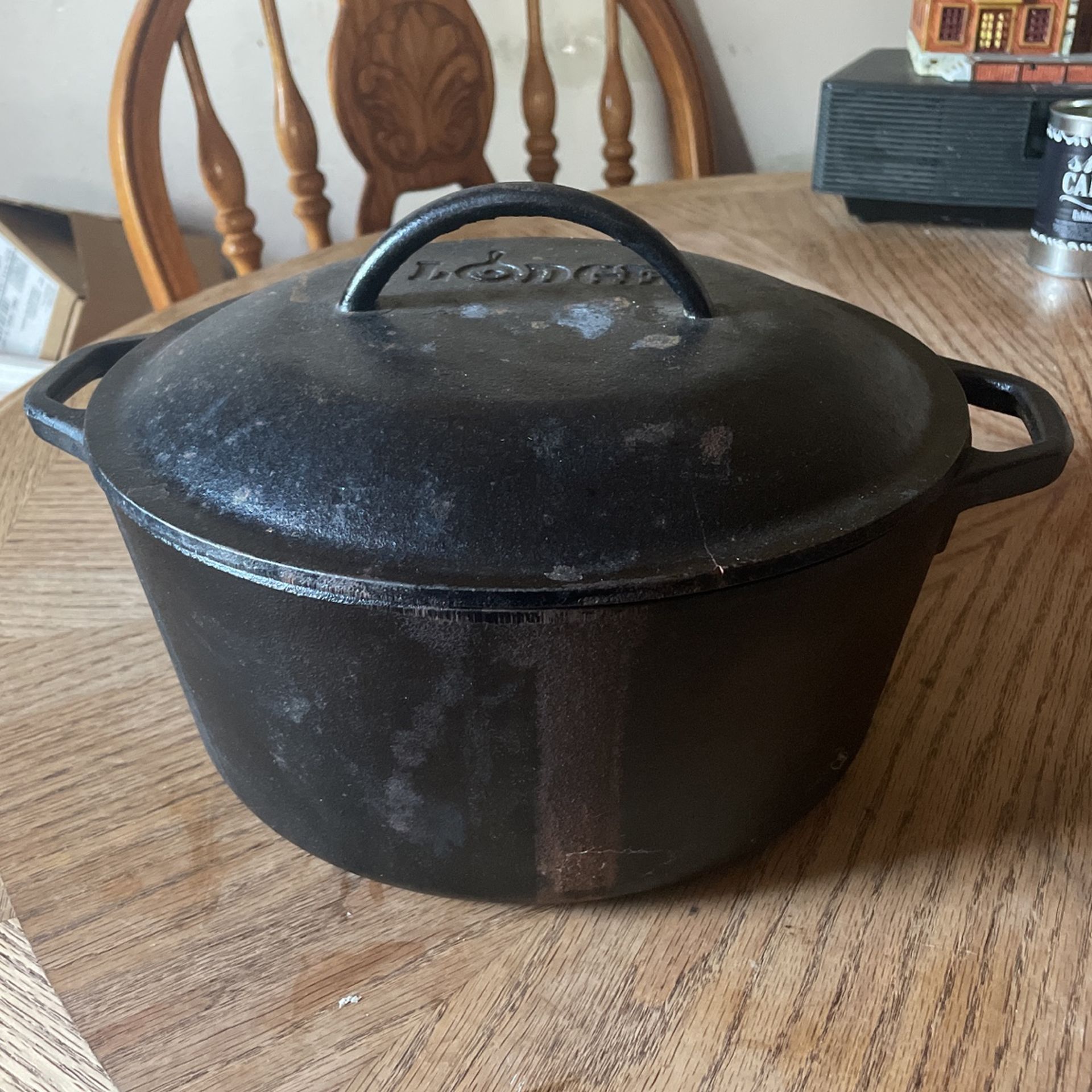 Cast Iron Dutch Oven Brand Lodge Great Shape 50.00 Obo