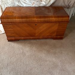 Vintage Lane Cedar Hope Chest Trunk