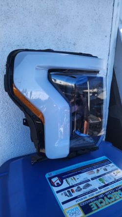 2022-2026 FORD F150 LIGHTNING HEADLIGHT