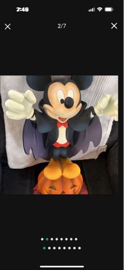 Disney Store Mickey VAMPIRE 19” light Up Pumpkin BIG FIGURE 🎃 “RARE”! CASH ONLY PLS !-MORE MICKEY HALLOWEEN 🎃 IN PROFILE!! 😎 Cash Only Pls
