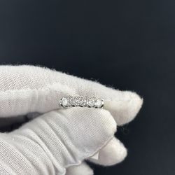 Platinum diamond ring