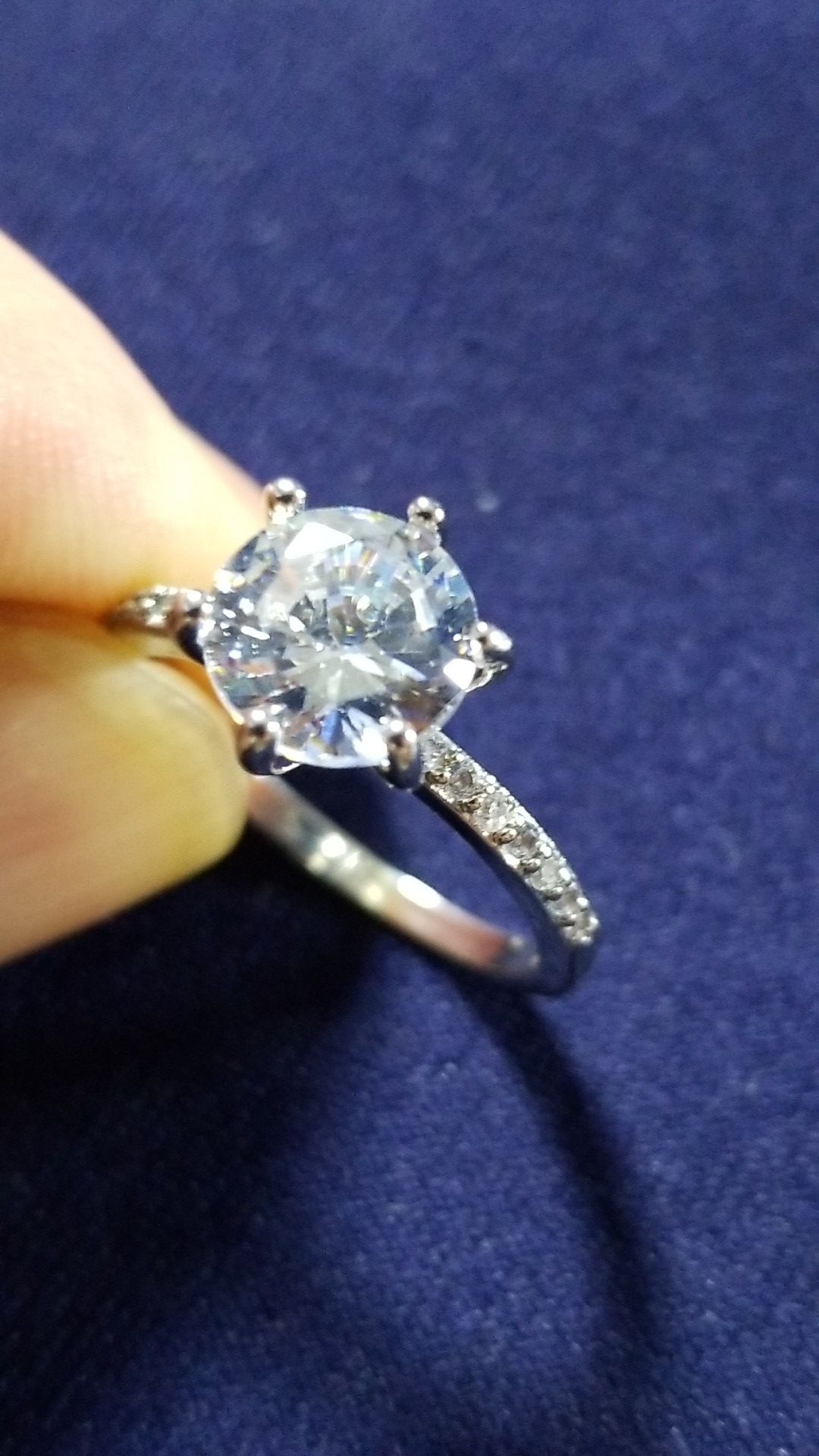 Gorgeous round cut wedding engagement promises ring size 6.5
