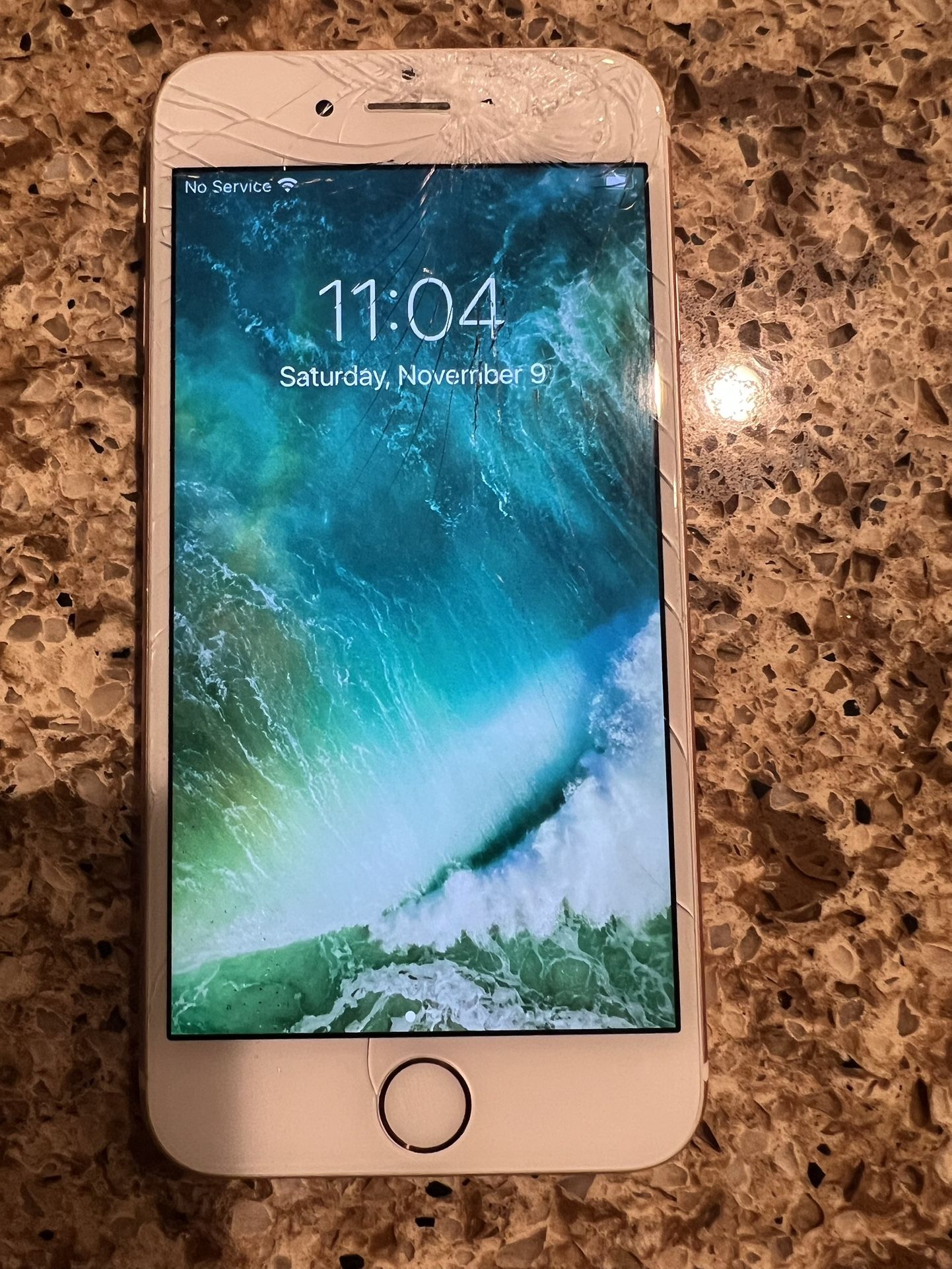 iPhone 6s Works Great w/Cracked Screen