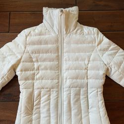 Women’s Puffer Jacket (small)