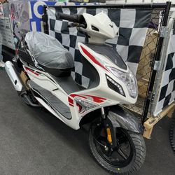 Brand New Blazed 150cc Wolf Brand Scooter 