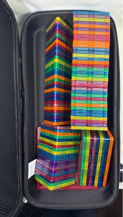 Magnetic Tiles Set with Carrying Case