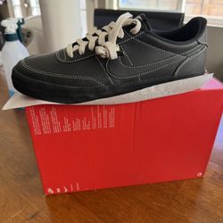 Nike Killshot 2 Leather Size 7.5 Men’s 9 Women’s 