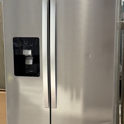 Whirlpool 24.6 cu. ft. Side by Side Refrigerator in Fingerprint Resistant Stainless Finish
