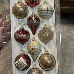 Red And Gold Christmas Ornamnets 2019 