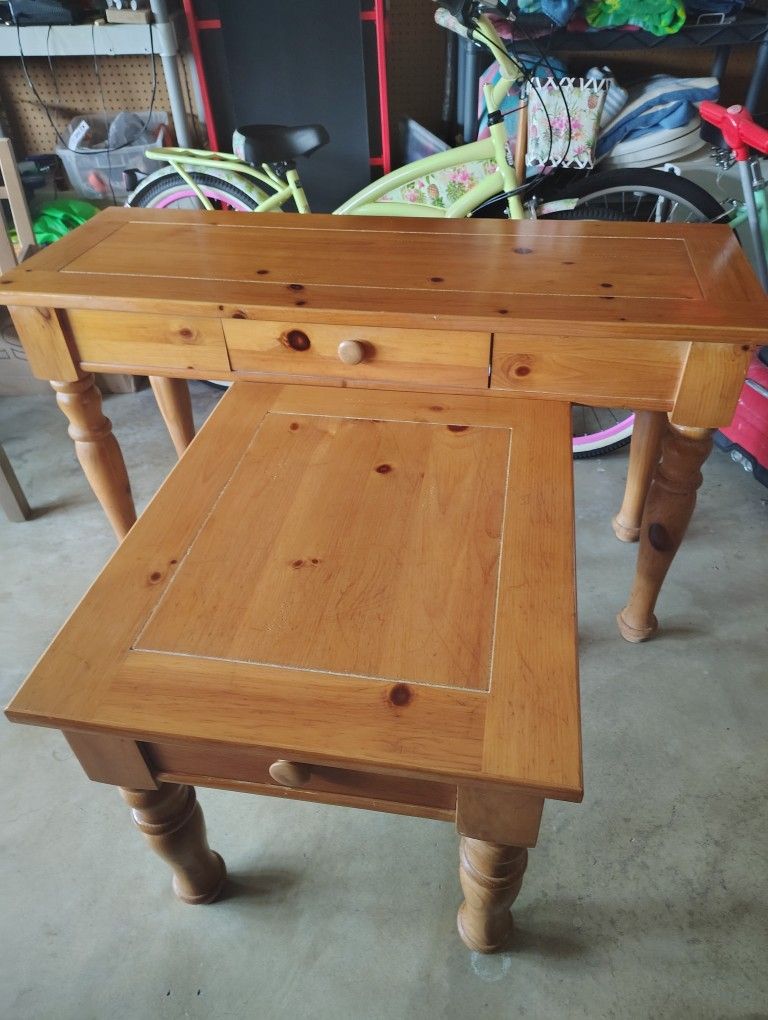 Broyhill Sofa Table And End Table With Drawers