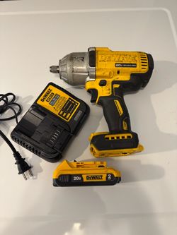 DEWALT 20-volt 1/2” Impact Wrench Variable Speed Brushless Cordless with 2AH battery, charger & bag