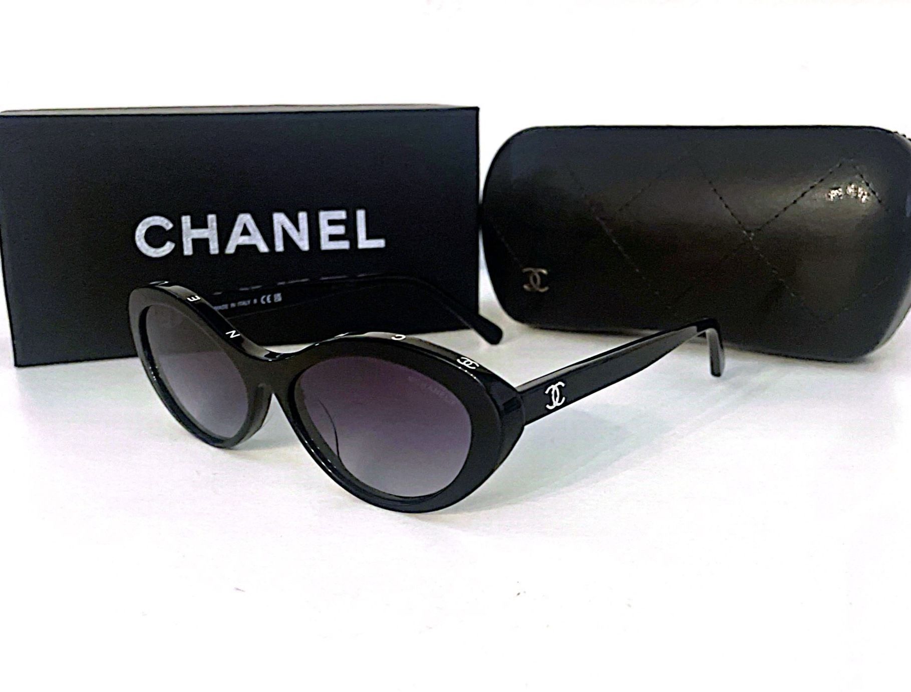 New CHANEL Oval Black 