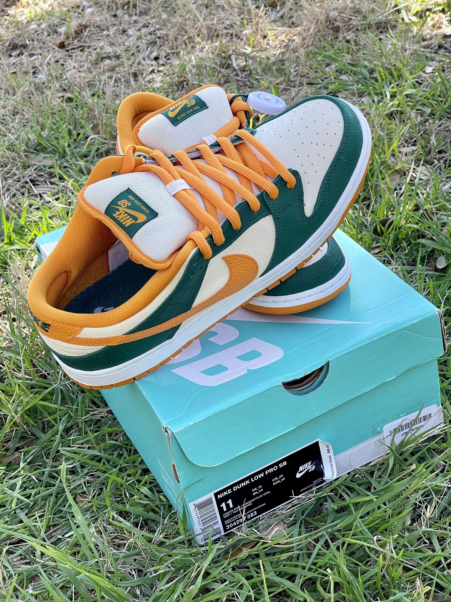 Nike SB Dunk Low (Legion Pine Kumquat) for Sale in Austin, TX