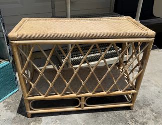 Gorgeous, Pier One vintage rattan and bamboo side table Plant Stand you name it