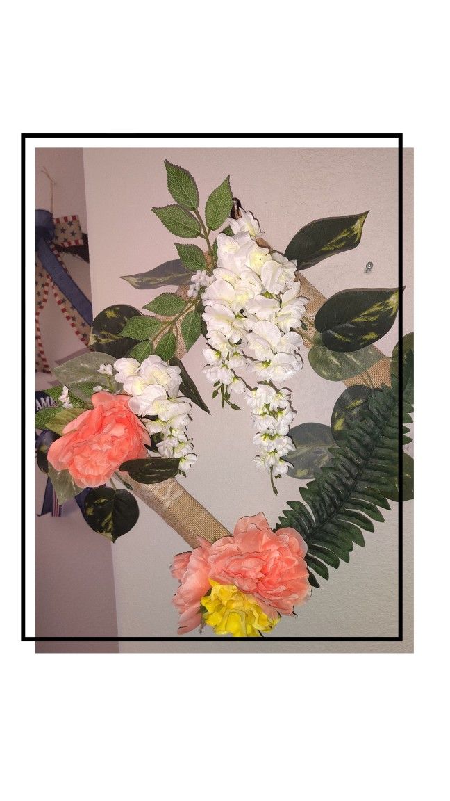 Wisteria Mix Flower Wreath