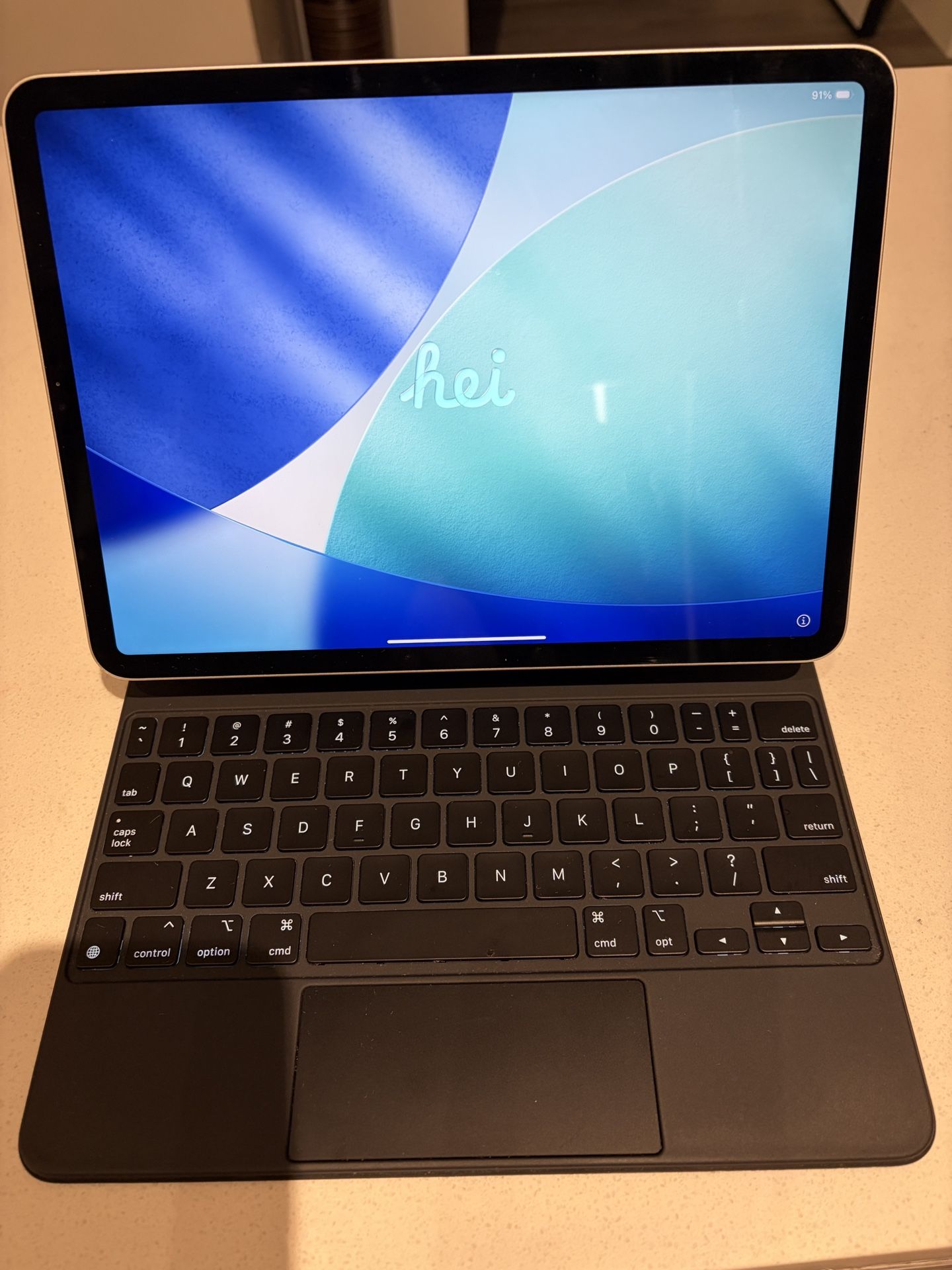11” M1 iPad Pro 128GB Silver + Magic Keyboard