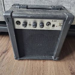 Portable 9V Guitar Amp