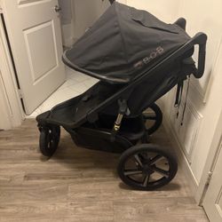 BOB Gear Pro Jogging Stroller used