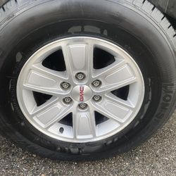 GMC 17 Inch Rims. 4 Good Tires. 460$ Cash