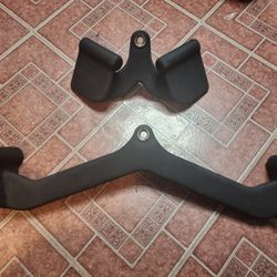 FOR SALE: 2 MARSAFIT Ergonomic LAT Pulldown Cable Attachments – Close & Wide Grip