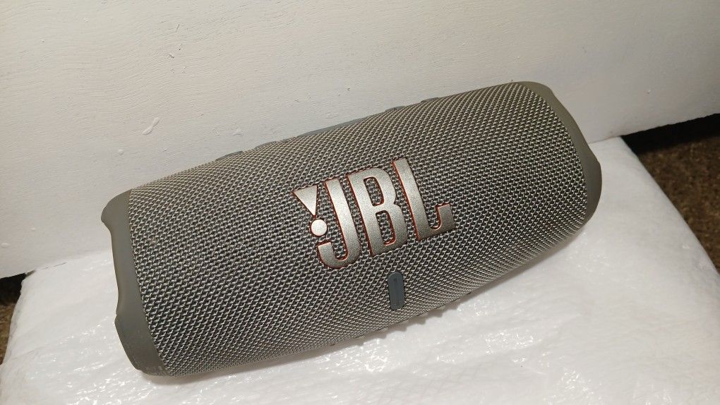 JBL Charge 5 Bluetooth Portable Speaker