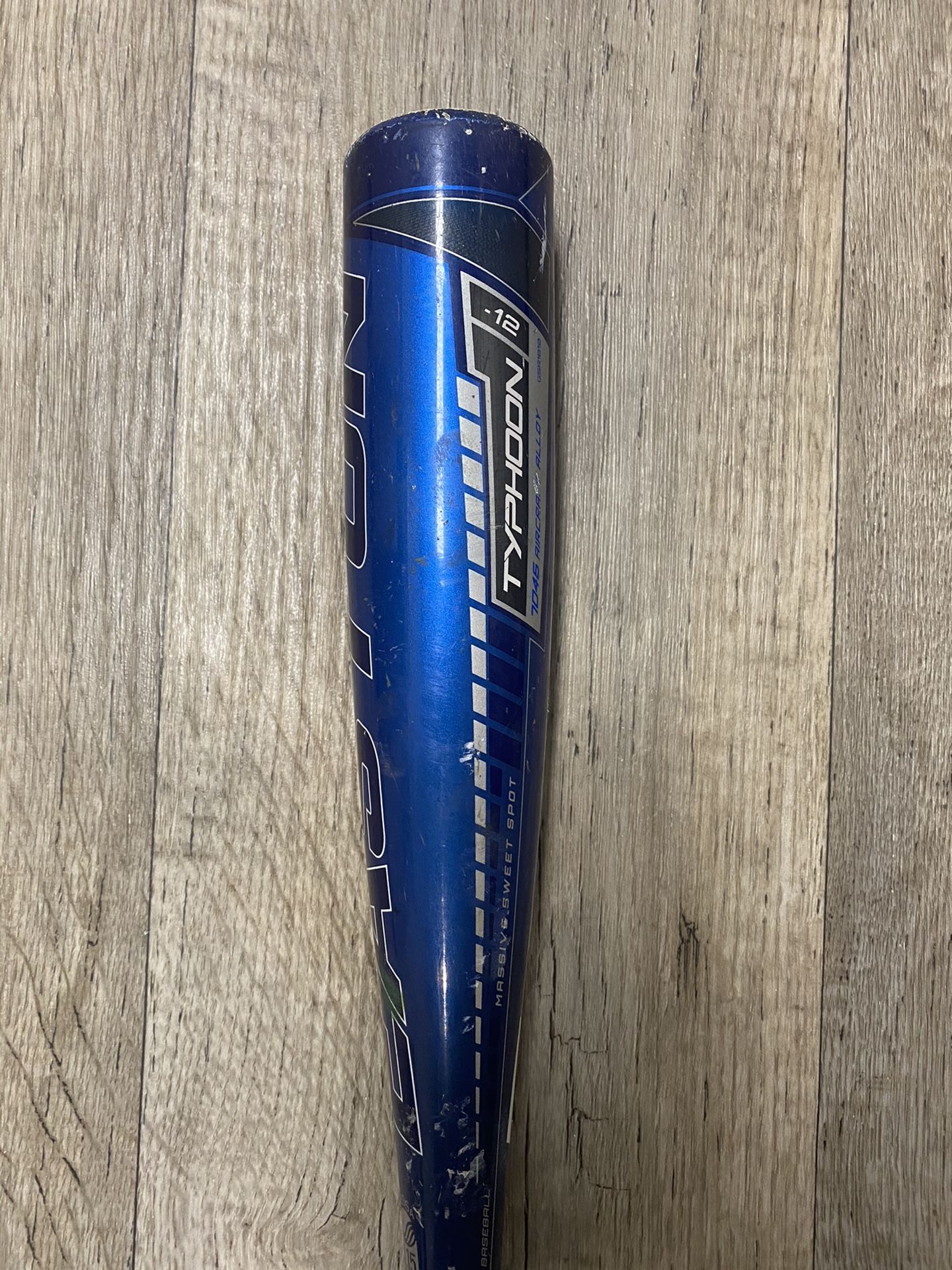 Easton Typhoon YB13TY baseball bat 27” 15oz 2 1/4 barrel -12