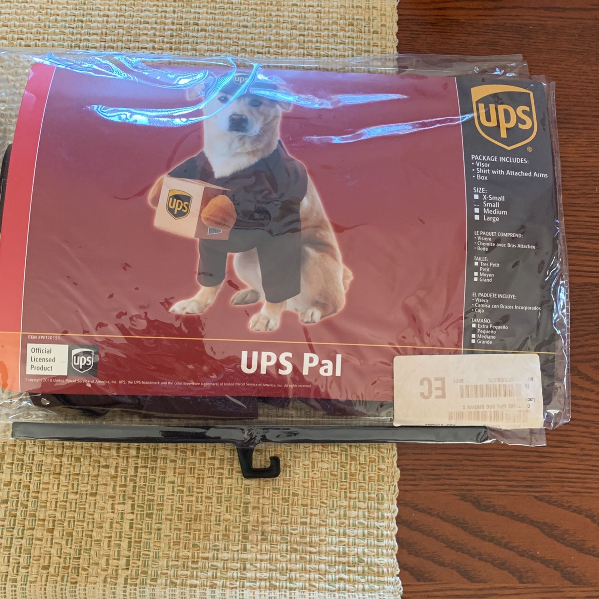 Brand New Pet Dog Halloween UPS Costume Size Small