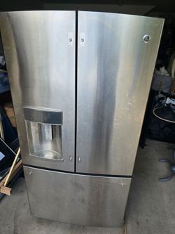 GE French Door Refrigerator - NOT COOLING - For Parts / Repair.