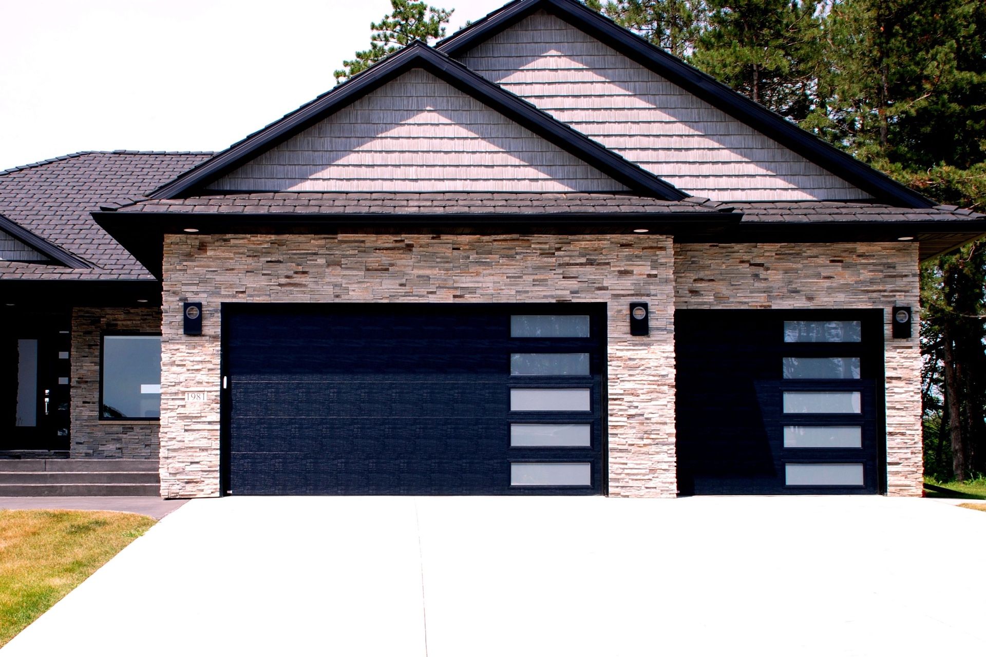 Raynor Garage Doors NEW