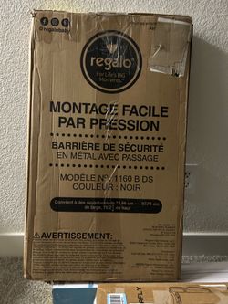 Regalo Easy Step Metal Walk-Through Safety Gate