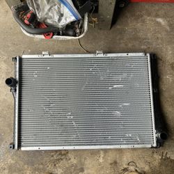 BMW E46 328i Radiator