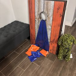 Corn hole with bags