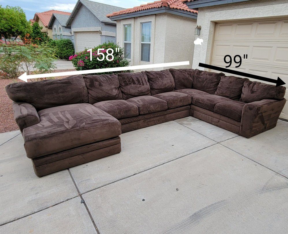 Beautiful Brown Sofa Sectional Couch + Free Delivery 