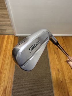 Titleist T250 7 Iron