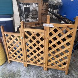 Excellent Condition Wood Pets And Kids Fence