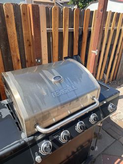 Nexgrill 4-Burner Gas Grill