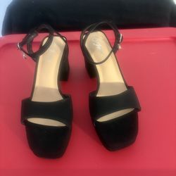 Women’s Black Heels Size 7 1/2 Like New