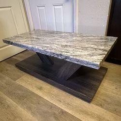 Signature Design by Ashley Bensonale Contemporary Coffee Table On Wheels 